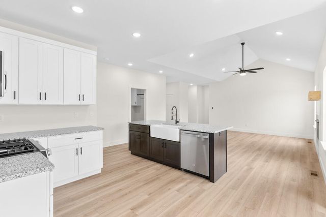 210 E Clayton Lane, Republic, MO 65738