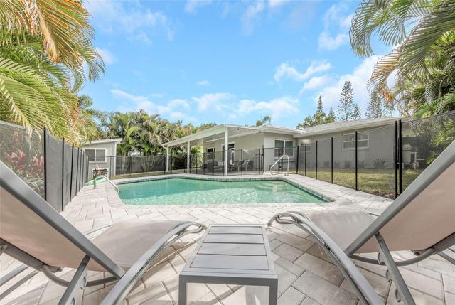 1098 PHYLLIS AVENUE, Largo, FL 33771