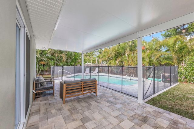 1098 PHYLLIS AVENUE, Largo, FL 33771