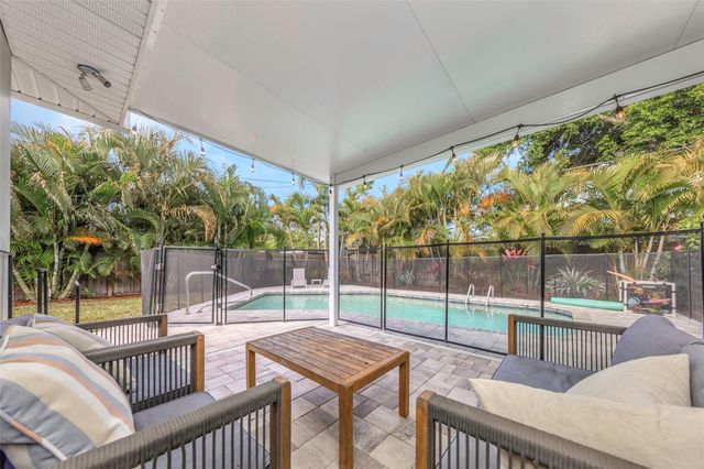 1098 PHYLLIS AVENUE, Largo, FL 33771