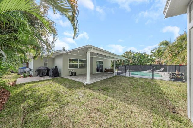 1098 PHYLLIS AVENUE, Largo, FL 33771