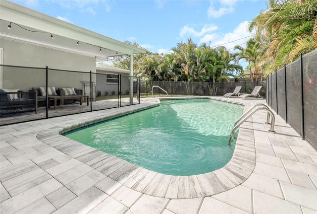 1098 PHYLLIS AVENUE, Largo, FL 33771