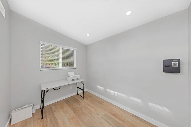 1098 PHYLLIS AVENUE, Largo, FL 33771