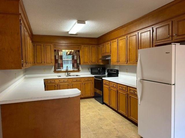 20 Amos Court, Sumter, SC 29154