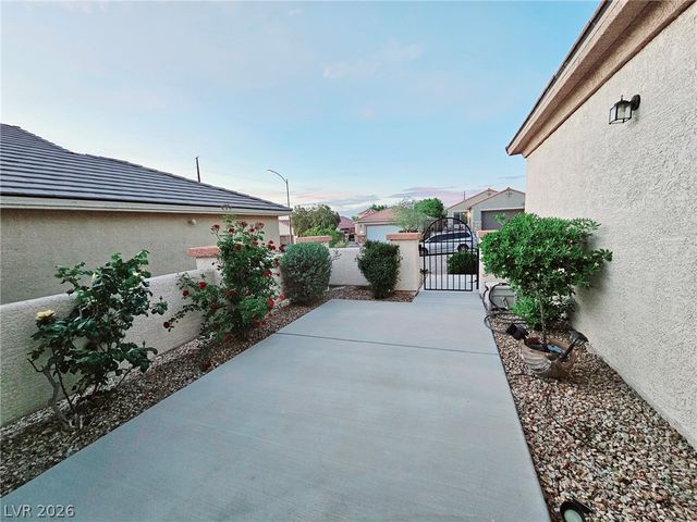 2629 Rue Toulouse Avenue, Henderson, NV 89044