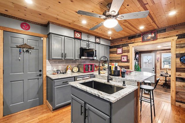 2916 Starboard Dr, Nashville, TN 37217