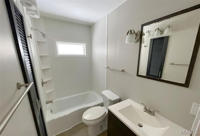 641 Washington Avenue, East Alton, IL 62024