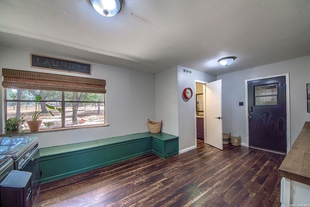 150 Blackjack Rd., La Vernia, TX 78121