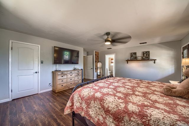 150 Blackjack Rd., La Vernia, TX 78121