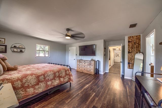 150 Blackjack Rd., La Vernia, TX 78121