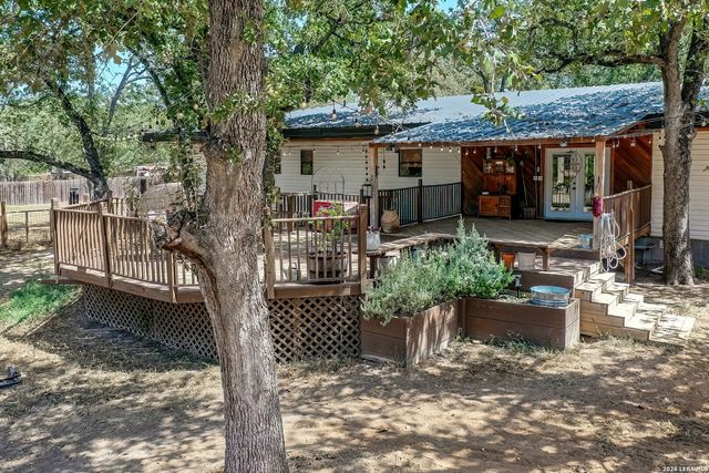 150 Blackjack Rd., La Vernia, TX 78121