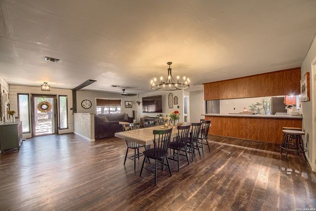 150 Blackjack Rd., La Vernia, TX 78121