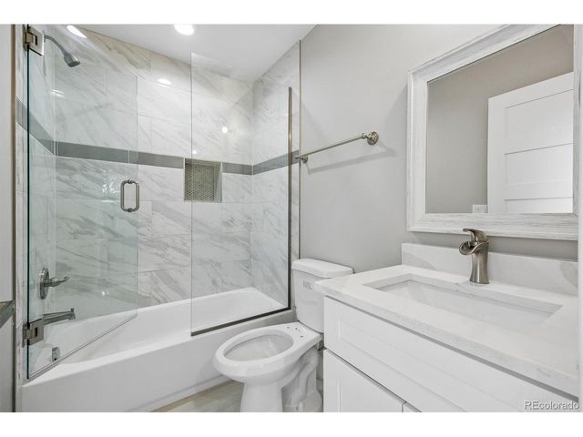 550 S Forest St 2-201, Denver, CO 80246