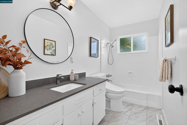 1519 Bayo Vista Ave, San Pablo, CA 94806