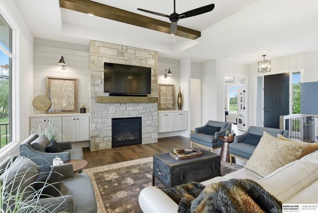 635 S 243rd Street, Waterloo, NE 68069