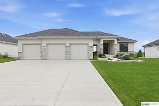 635 S 243rd Street, Waterloo, NE 68069