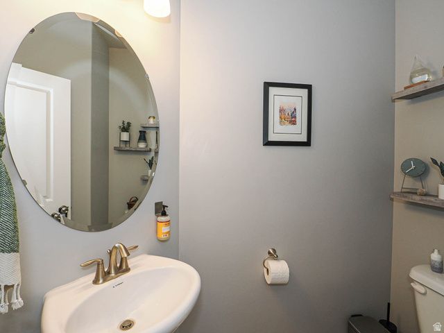 15335 S TARAWA DR, Bluffdale, UT 84065