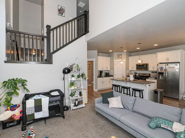 15335 S TARAWA DR, Bluffdale, UT 84065