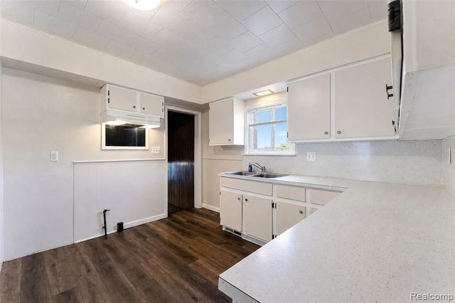 22900 Goddard Road, Taylor, MI 48180