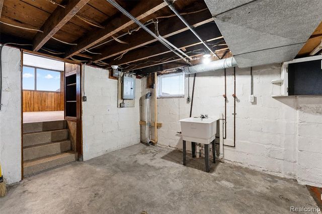 22900 Goddard Road, Taylor, MI 48180