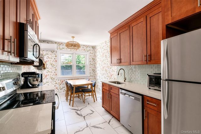 3114 48th Street, Astoria, NY 11103
