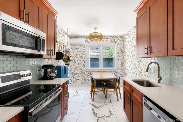3114 48th Street, Astoria, NY 11103