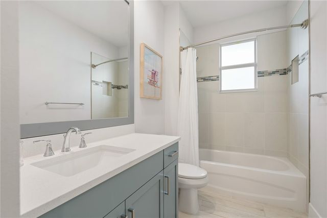 2159 Falls Manor, Vero Beach, FL 32967