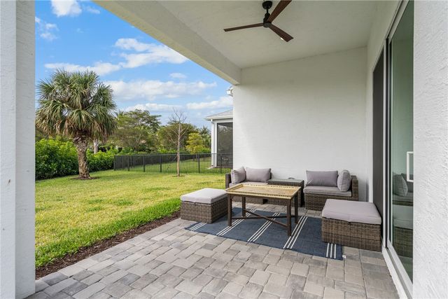 2159 Falls Manor, Vero Beach, FL 32967