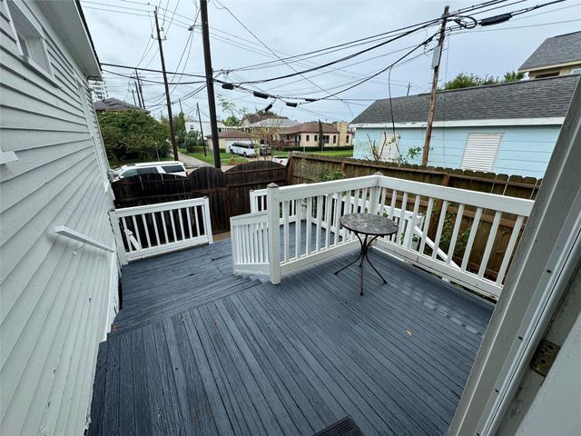 807 8th Street, Galveston, TX 77550