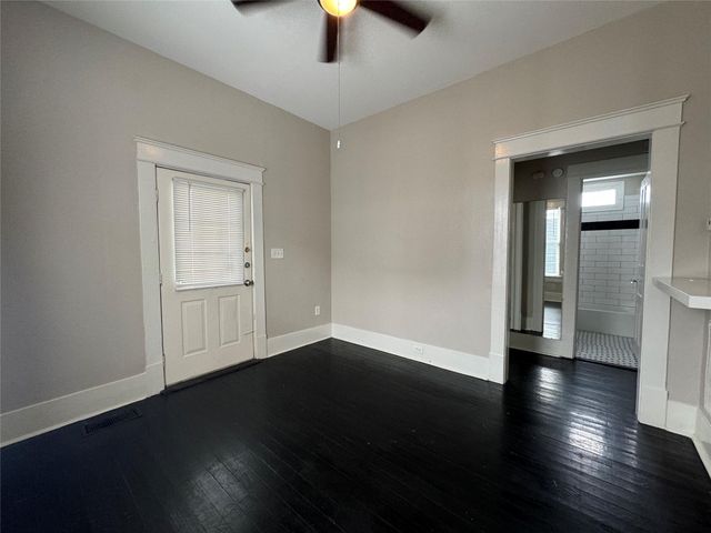 807 8th Street, Galveston, TX 77550