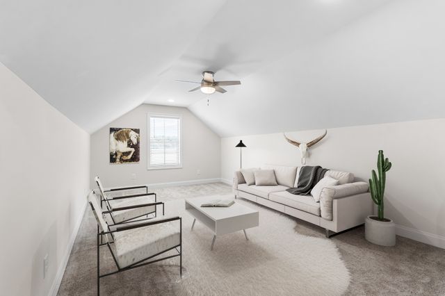 166 Aspen Pine Dr, Clarksville, TN 37043