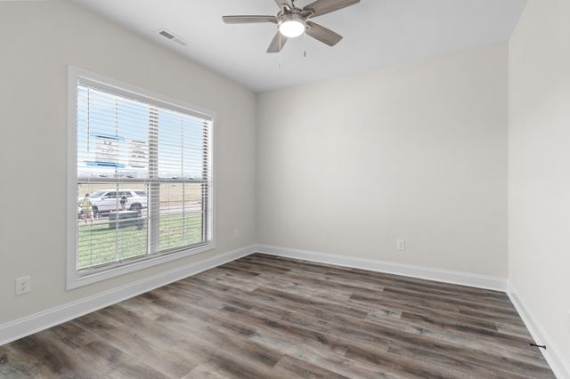 166 Aspen Pine Dr, Clarksville, TN 37043