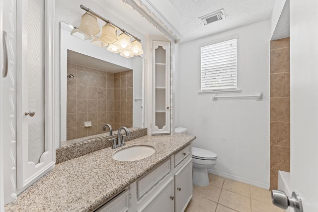 9611 Hearthwood Drive, Houston, TX 77040