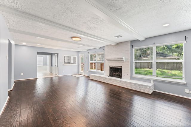 9611 Hearthwood Drive, Houston, TX 77040