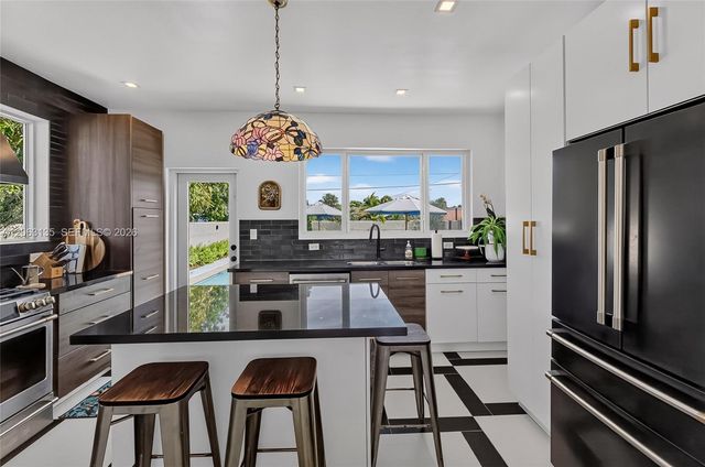 1731 NE 171st St 0, North Miami Beach, FL 33162