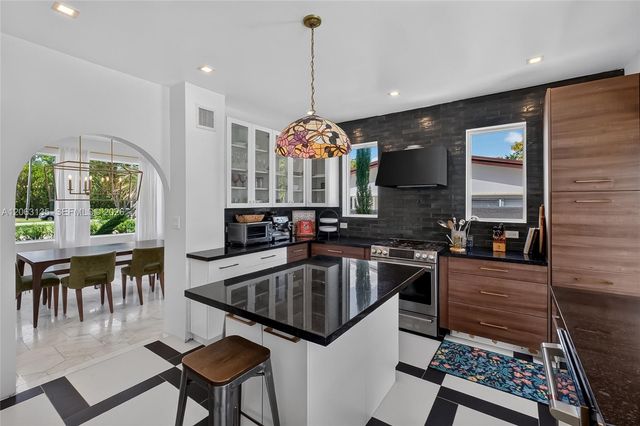 1731 NE 171st St 0, North Miami Beach, FL 33162