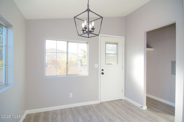 1719 W Seabrooke Drive, Tucson, AZ 85705