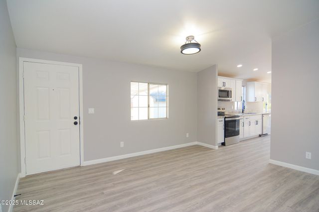 1719 W Seabrooke Drive, Tucson, AZ 85705