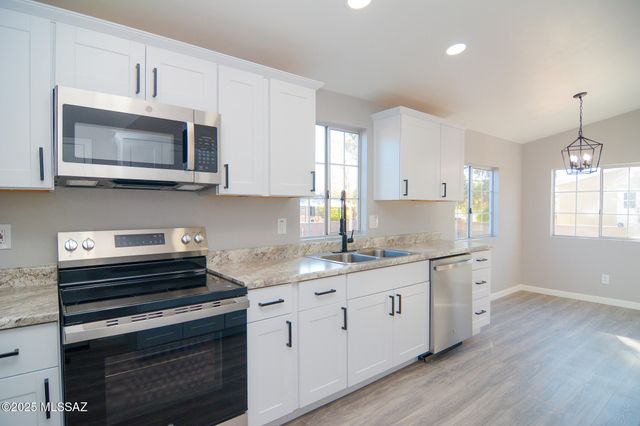 1719 W Seabrooke Drive, Tucson, AZ 85705