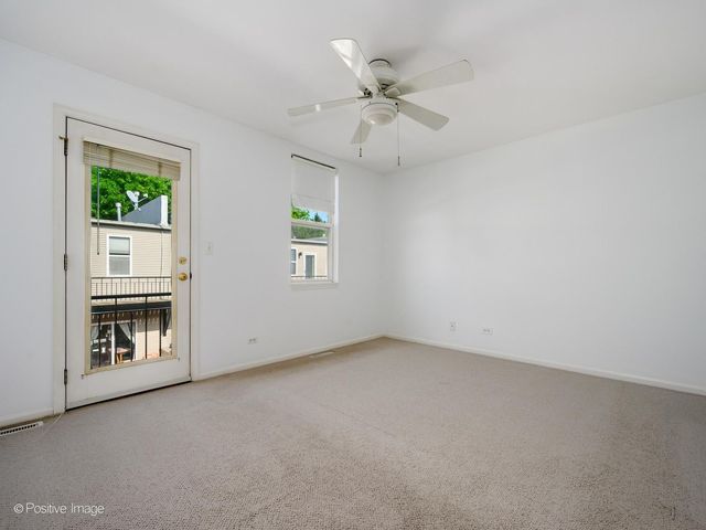 3643 W CORNELIA Avenue B, Chicago, IL 60618