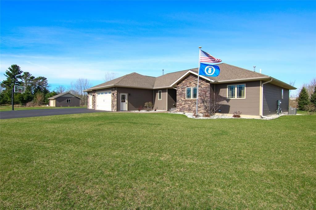 17344 109th Avenue, Chippewa Falls, WI 54729
