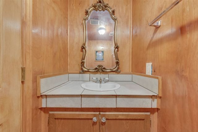 8636 W ST HWY 31, Athens, TX 75751