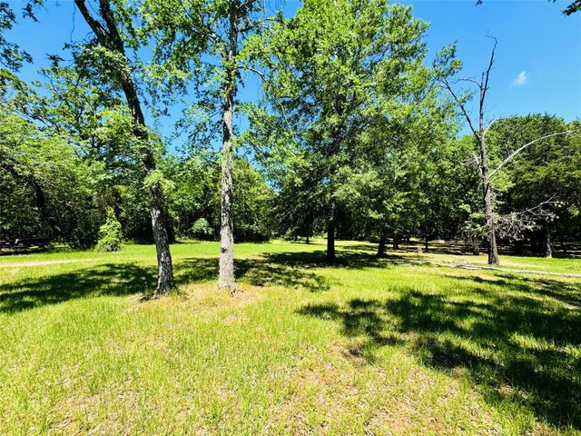 8636 W ST HWY 31, Athens, TX 75751