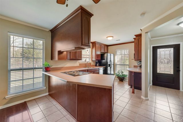 8636 W ST HWY 31, Athens, TX 75751