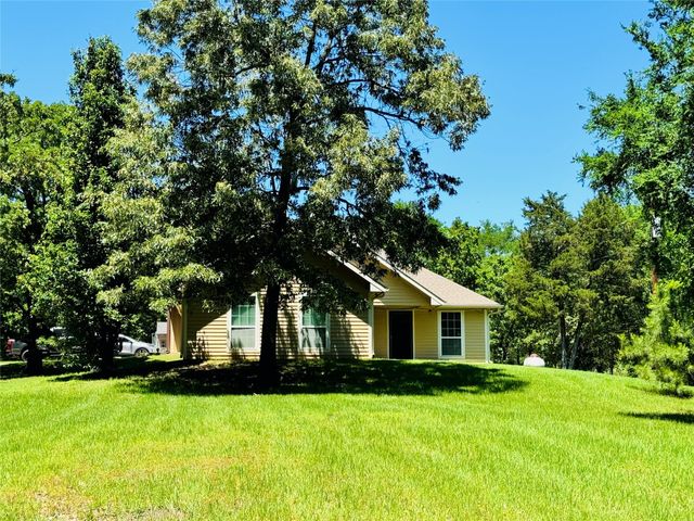 8636 W ST HWY 31, Athens, TX 75751