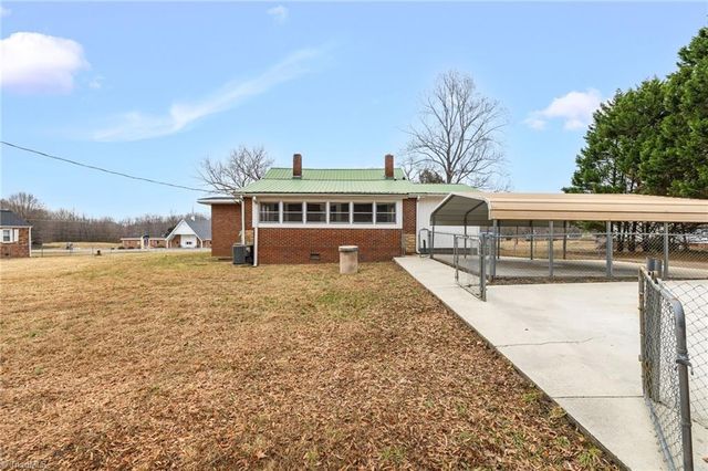 1020 Lacy Lane, Walnut Cove, NC 27052