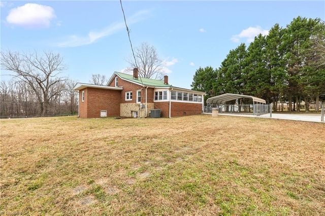 1020 Lacy Lane, Walnut Cove, NC 27052