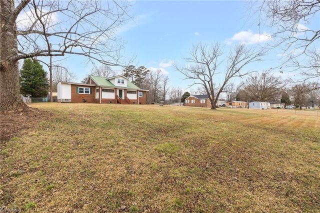 1020 Lacy Lane, Walnut Cove, NC 27052