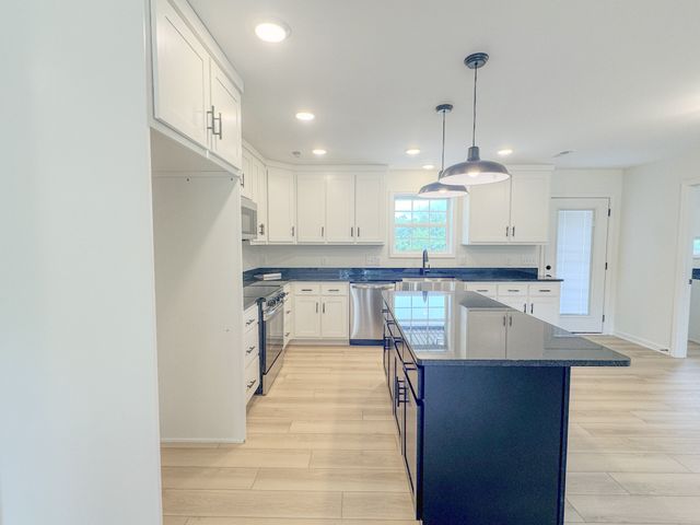 4677 Scottsville Rd, Lafayette, TN 37083