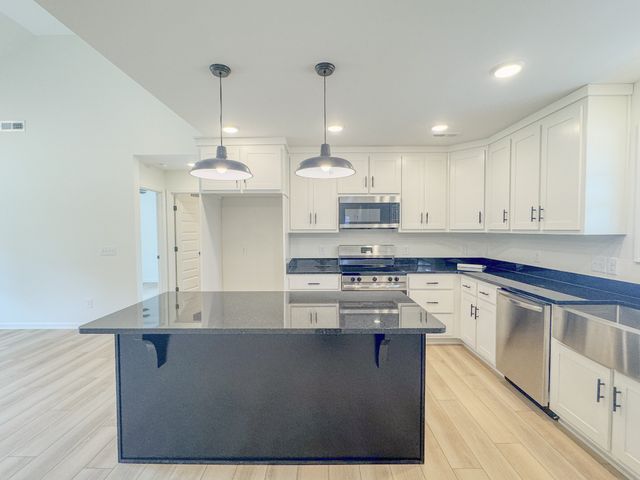 4677 Scottsville Rd, Lafayette, TN 37083